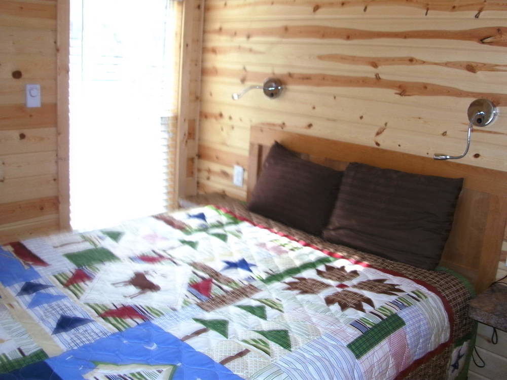 Bend-Sunriver Camping Resort Studio Cabin 6 エクステリア 写真