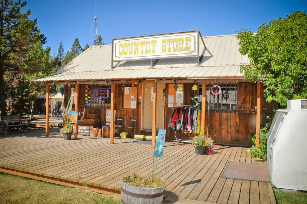Bend-Sunriver Camping Resort Studio Cabin 6 エクステリア 写真